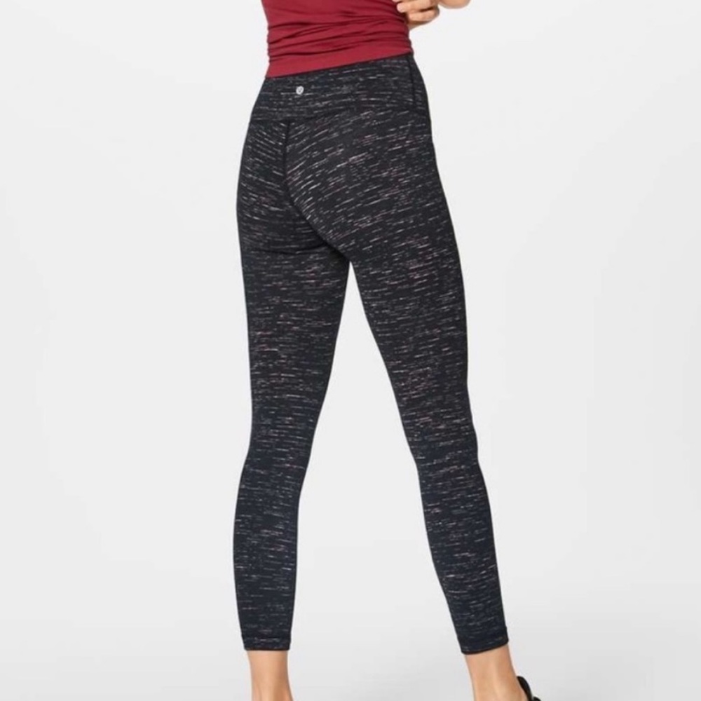 🚫SOLD 🚫 Lululemon l Wunder Under High Rise Black/ Multi-color 7/8 Leggings